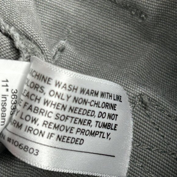 Duluth Trading Shorts Mens 42 Gray Flex Fire Hose Cargo Relaxed Fit Stretch 10" - Picture 5 of 11